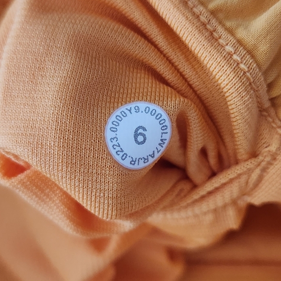 Lululemon Hotty Hot Short - Picture 13 of 14